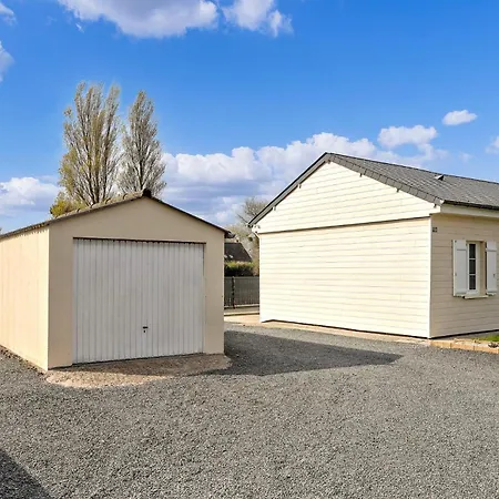 Gorgeous In Creances-plage Casa vacanze