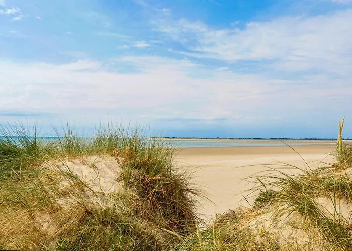 Gorgeous In Creances-plage Hébergement de vacances *