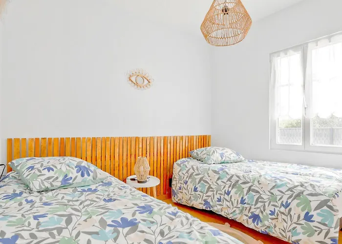 Gorgeous In Creances-plage Hébergement de vacances