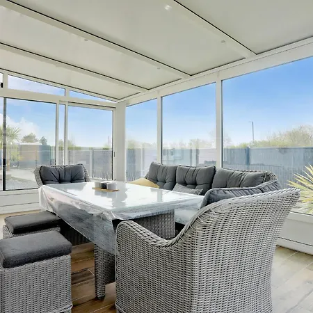 Gorgeous In Creances-plage