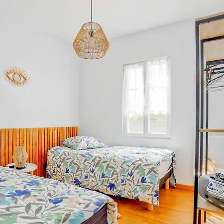 Gorgeous In Creances-plage Сasa de vacaciones Créances