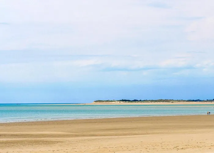 Gorgeous In Creances-plage Prázdninový dům