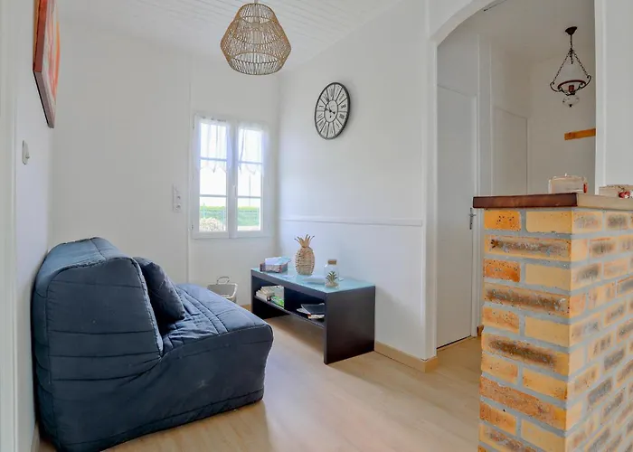 Prázdninový dům Gorgeous In Creances-plage *