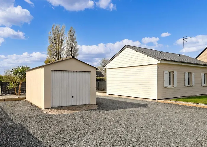 Gorgeous In Creances-plage Prázdninový dům